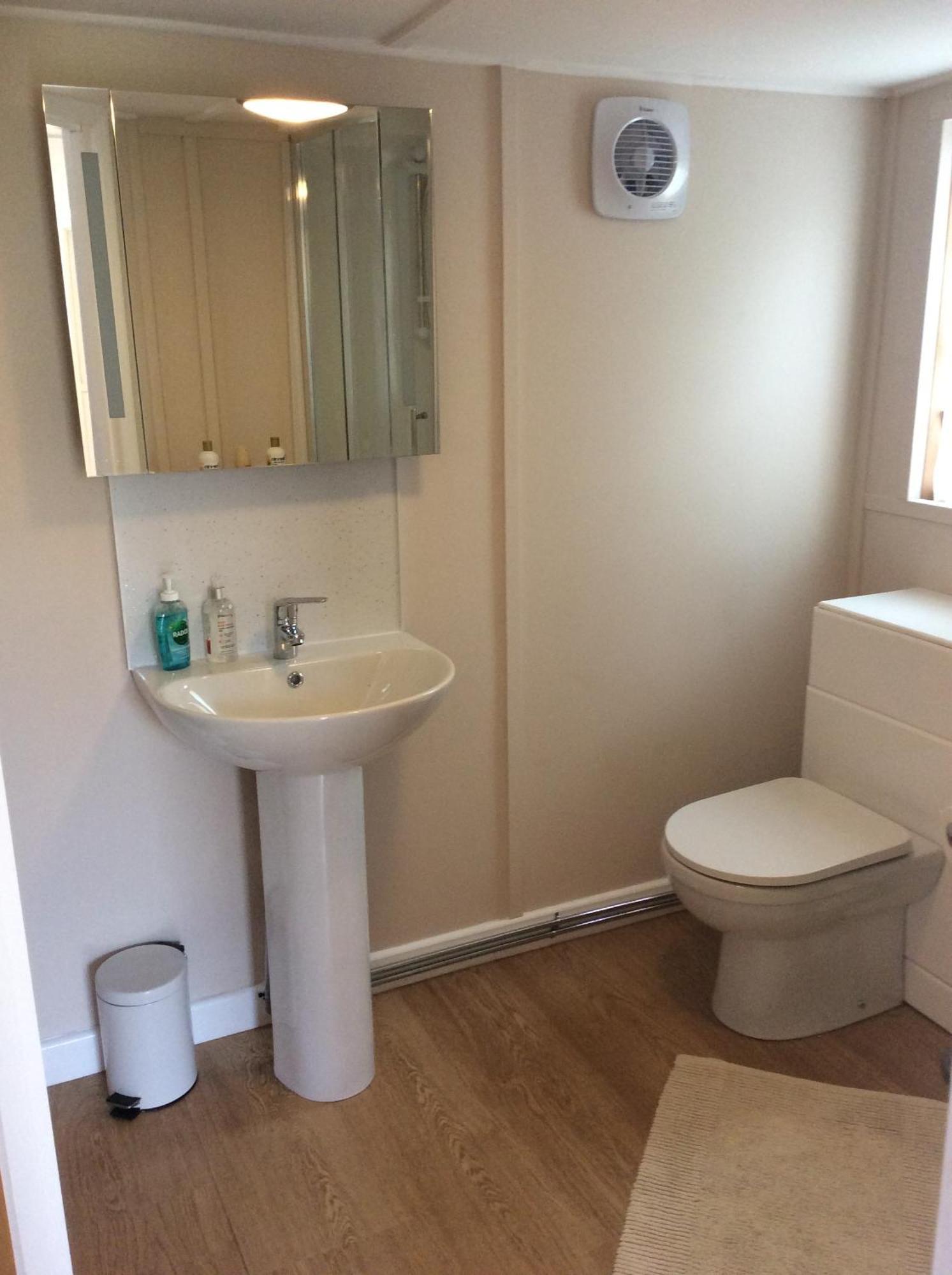 Old Ningwood Station Bed & Breakfast, Ningwood, Isle Of Wight Po41 0Tg Brook  Екстериор снимка