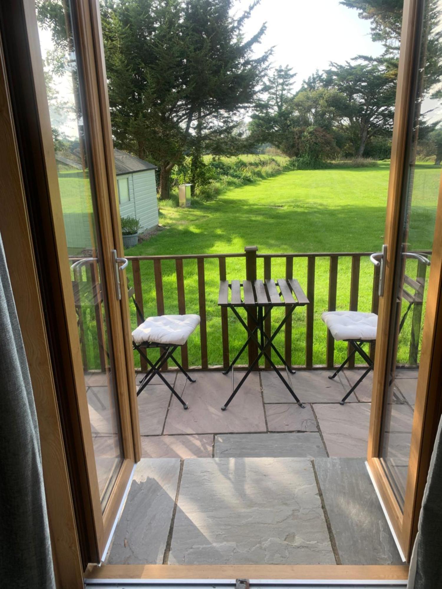 Old Ningwood Station Bed & Breakfast, Ningwood, Isle Of Wight Po41 0Tg Brook  Екстериор снимка